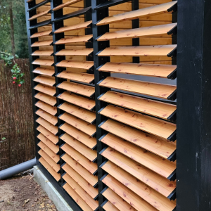 Adjustable wood-effect aluminium blinds