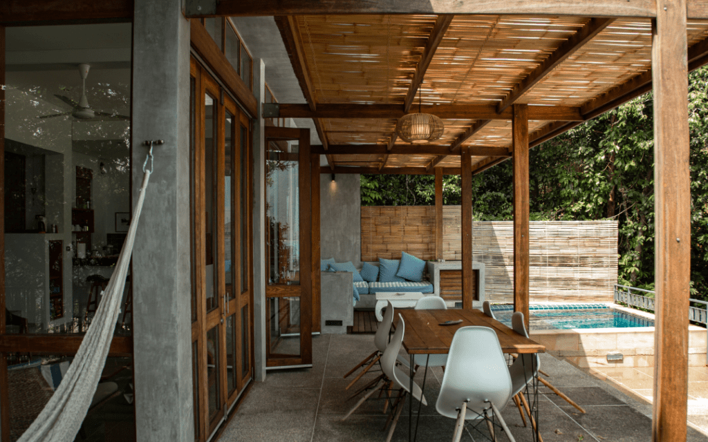 What are the disadvantages of a wooden pergola