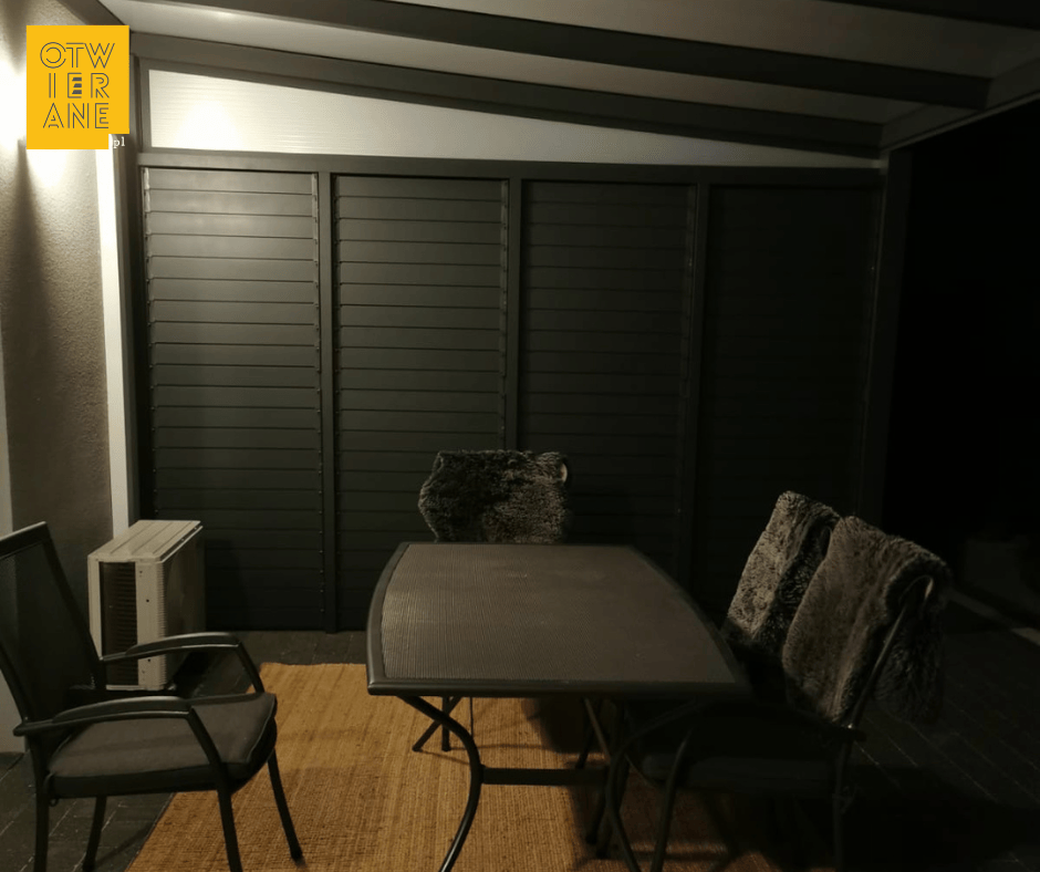 Zadaszenie aluminiowe 350 x 506 cm z boczną zabudową – Zamek Bierzgłowski
