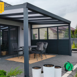 Zadaszenie aluminiowe 350 x 506 cm z boczną zabudową – Zamek Bierzgłowski