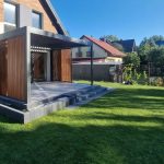 Wall-mounted or free-standing garden pergola - which to choose?